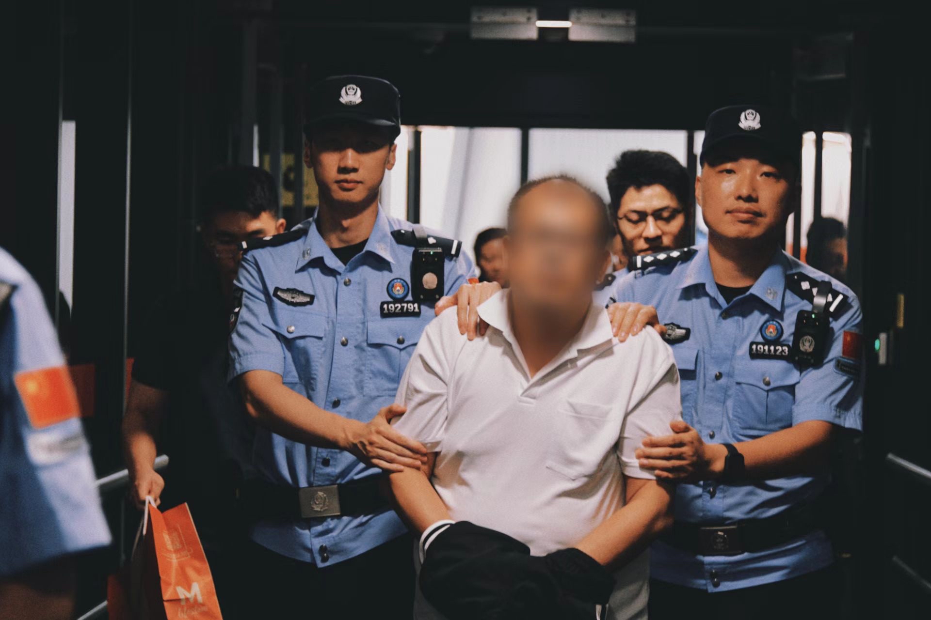 与中国签署引渡条约的国家与司法协助国家｜红色通报风险等级及真实案例分析