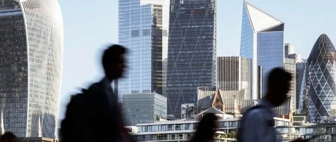 中美英，三个国家的斩杀线 ！英国华人的“斩杀线”在哪？数据揭示残忍真相...