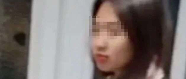 清纯女子遭英国警方通缉，疑为华人？！运营制毒工厂还整奴隶制？