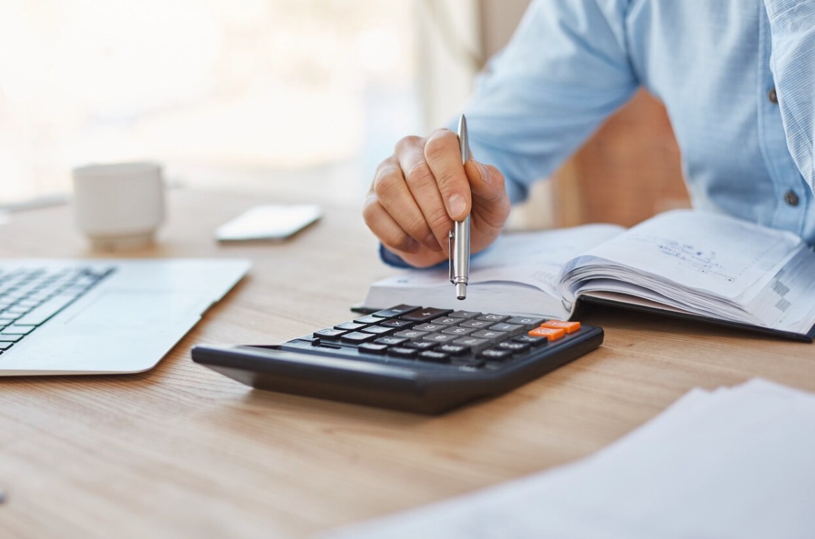 Halstead诉英国税务与海关总署案的法律分析与影响